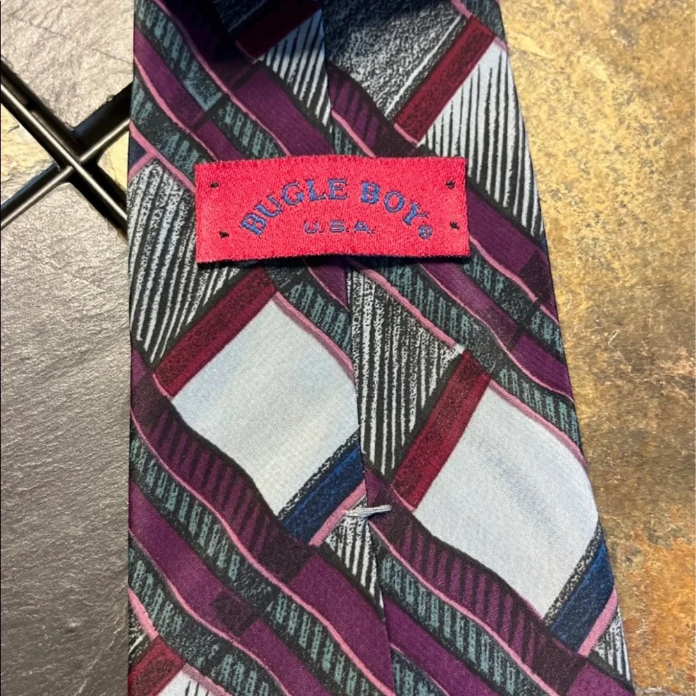 Bugle Boy tie